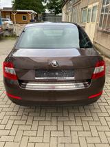 Skoda Octavia 1.2 TSI Elegance Elegance - Skoda Octavia mit Benzin-Antrieb: Limousine, 1.2