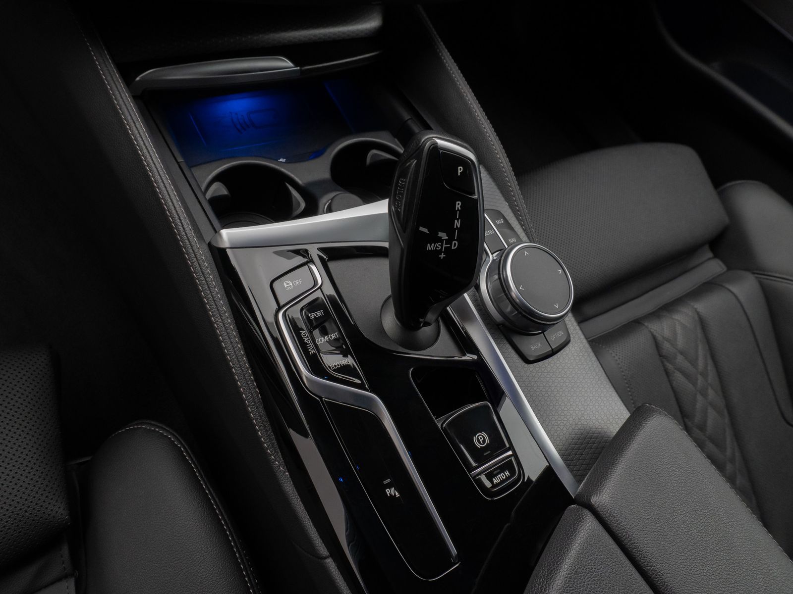 Fahrzeugabbildung BMW 530d  xD M Sport Kamera Laser HUD DAB H/K 20Zoll