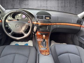 Mercedes-Benz E 200 Kompressor Automatik*S-DACH*AHK*XENON