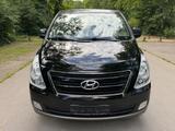 Hyundai H-1 Travel Comfort Automatik 8-Sitzer - Hyundai mit Diesel-Antrieb: Kleinbus