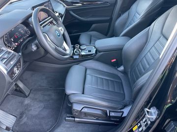 BMW X3 xDrive30e Head-Up HiFi DAB WLAN Pano.Dach