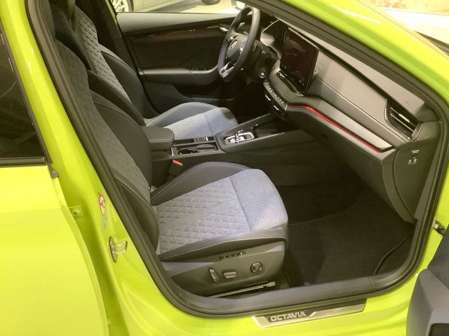 Octavia Combi Sportline 2,0 TDI Matrix Head-Up