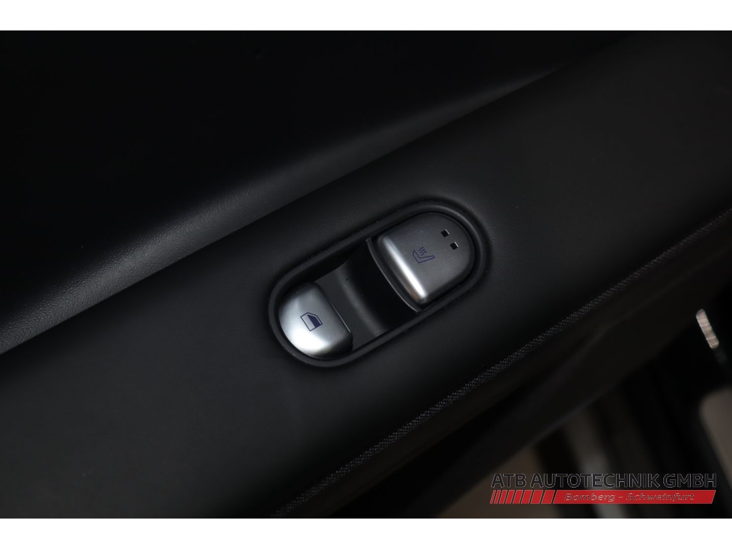 Fahrzeugabbildung Hyundai IONIQ 5 77,4 kWh 4WD SOH 98,6% UNIQ +Relax +20-Z