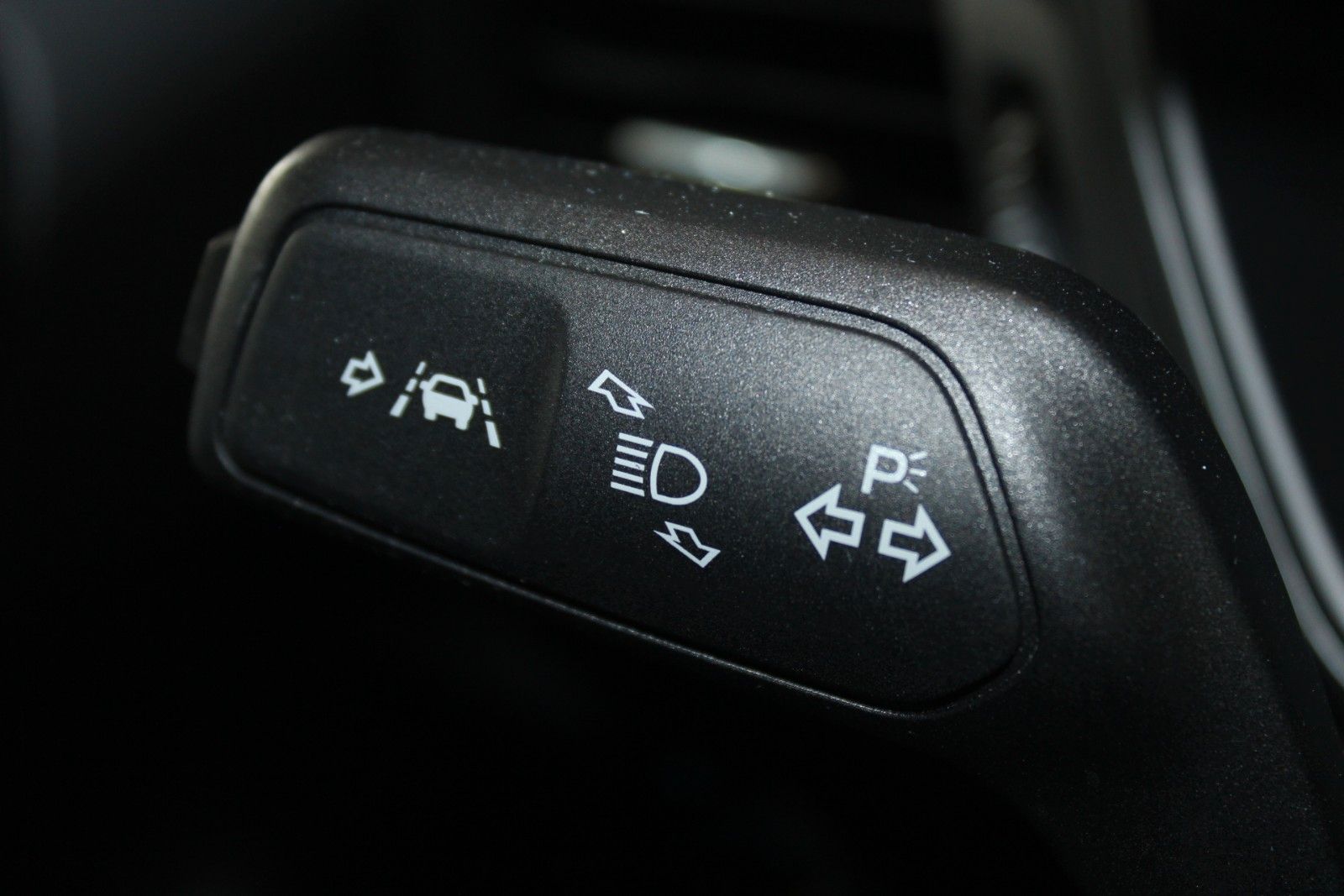 Fahrzeugabbildung Ford Focus Cool & Connect Aut. LED CAM PDC WinterPak.