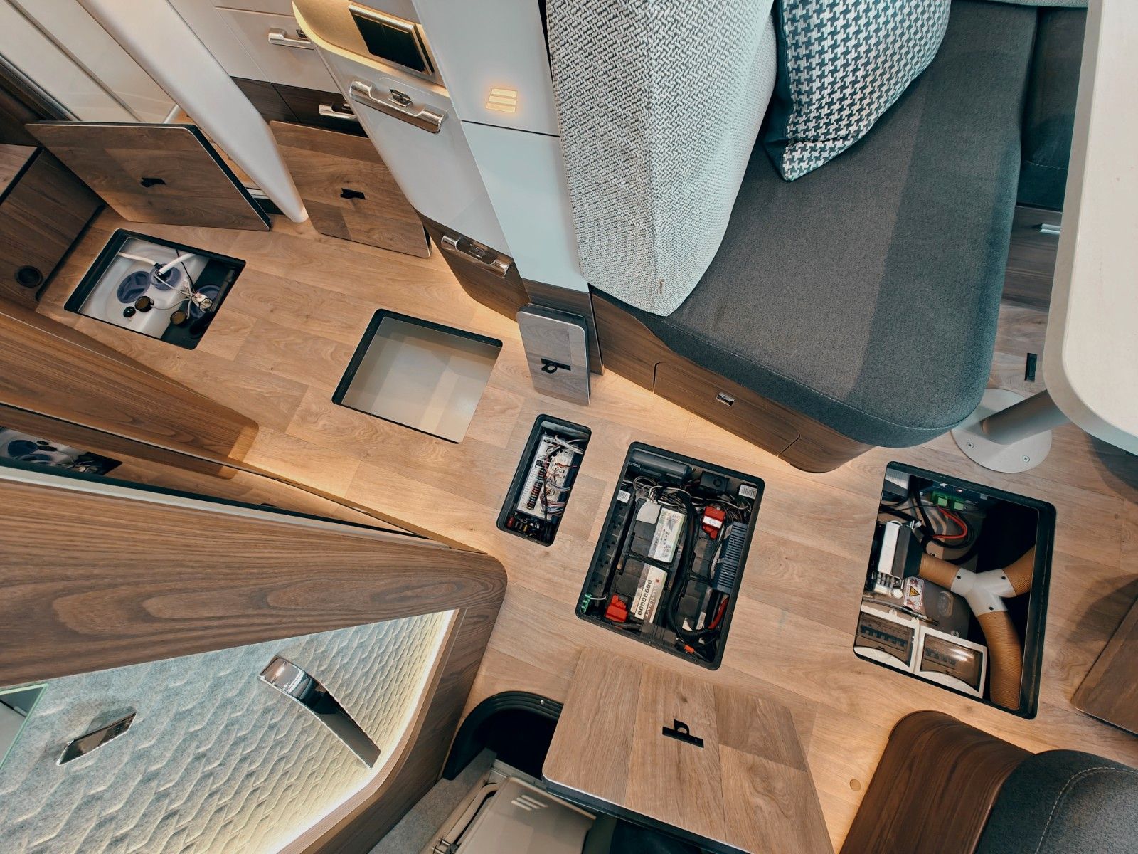 Fahrzeugabbildung HYMER / ERIBA / HYMERCAR B-KLASSE ML I 780 MASTERLINE - AUS ERSTBESITZ