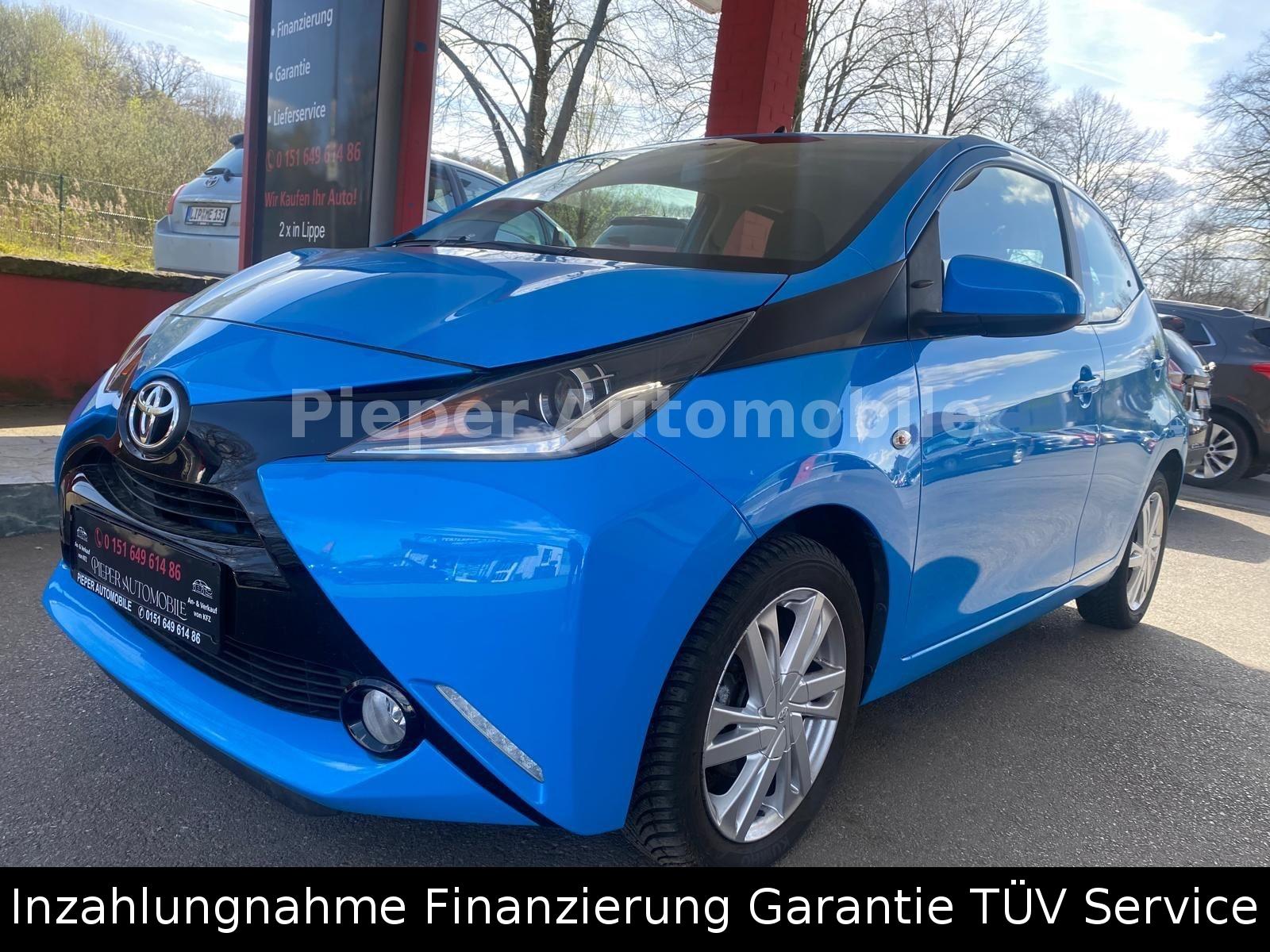 Toyota AYGO x-play touch 5-türig Bi-Xenon LED Kamera
