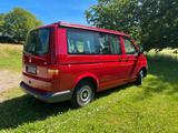 Volkswagen T5 Kombi - Volkswagen T5 Kombi: Van