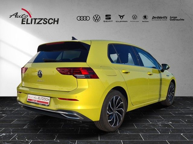 Fahrzeugabbildung Volkswagen Golf VIII Style LED ACC AID HUD NAVI PDC SHZ LED