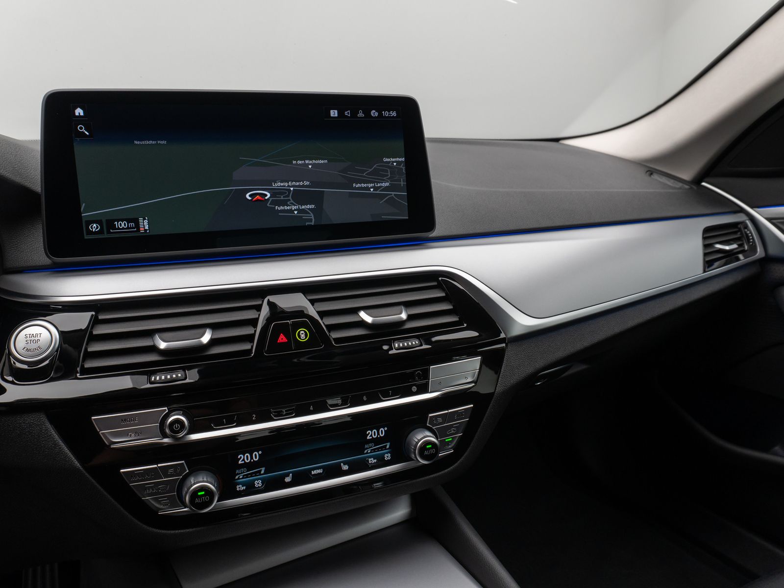 Fahrzeugabbildung BMW 520d Kamera HiFi HUD DAB WLAN Komfort Alarm AHK