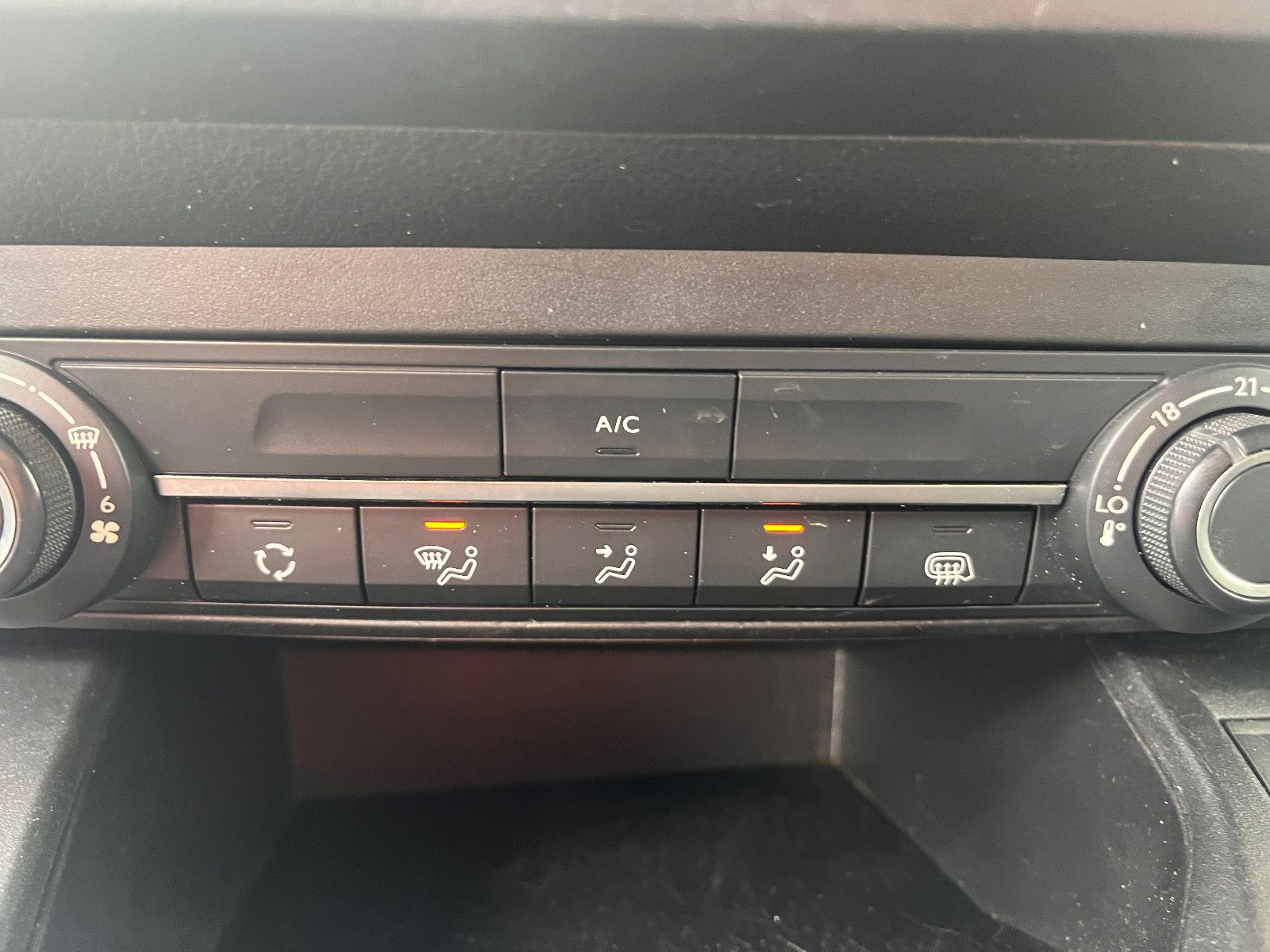 Fahrzeugabbildung Opel Combo E Cargo Edition