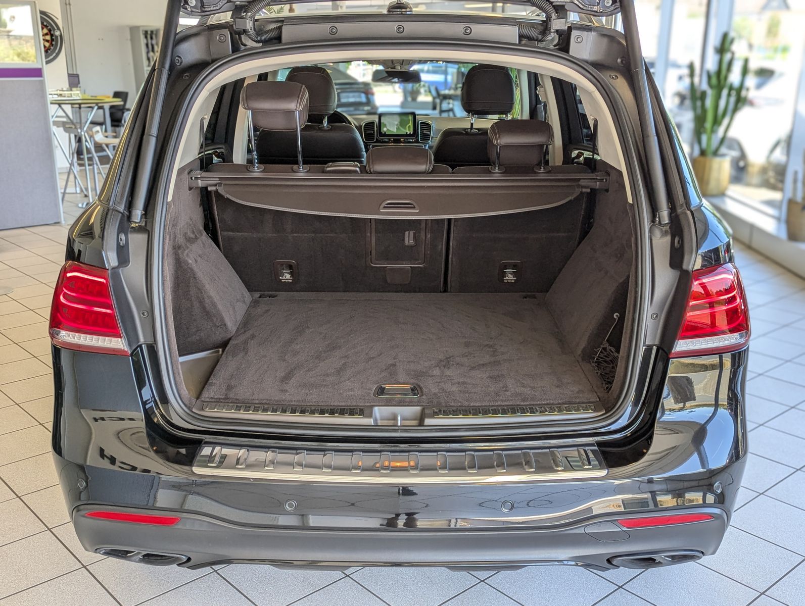 MERCEDES-BENZ GLE 43 AMG 4M Pano designo StHz ACC 360° H/K AHK - Image 18