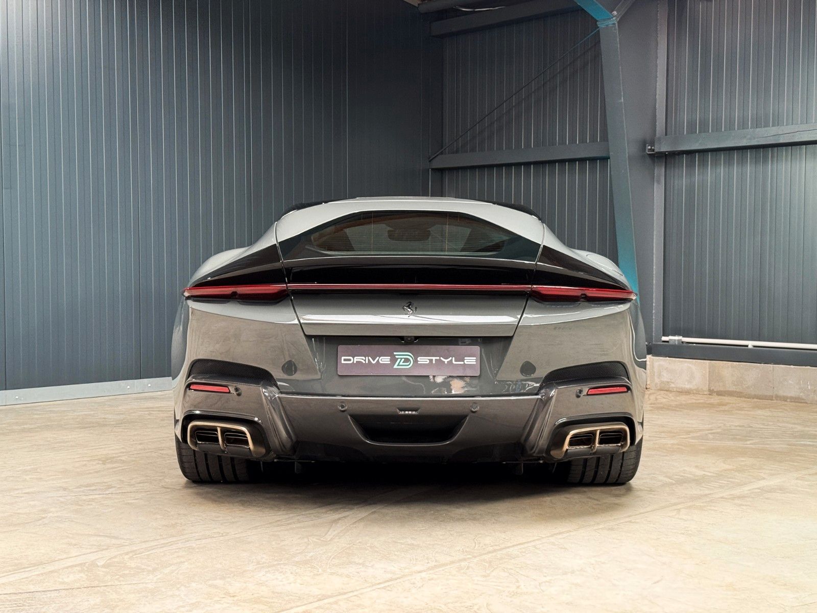 Fahrzeugabbildung Ferrari 12Cilindri + 1. Hand + 54 km + Carbon Exterieur