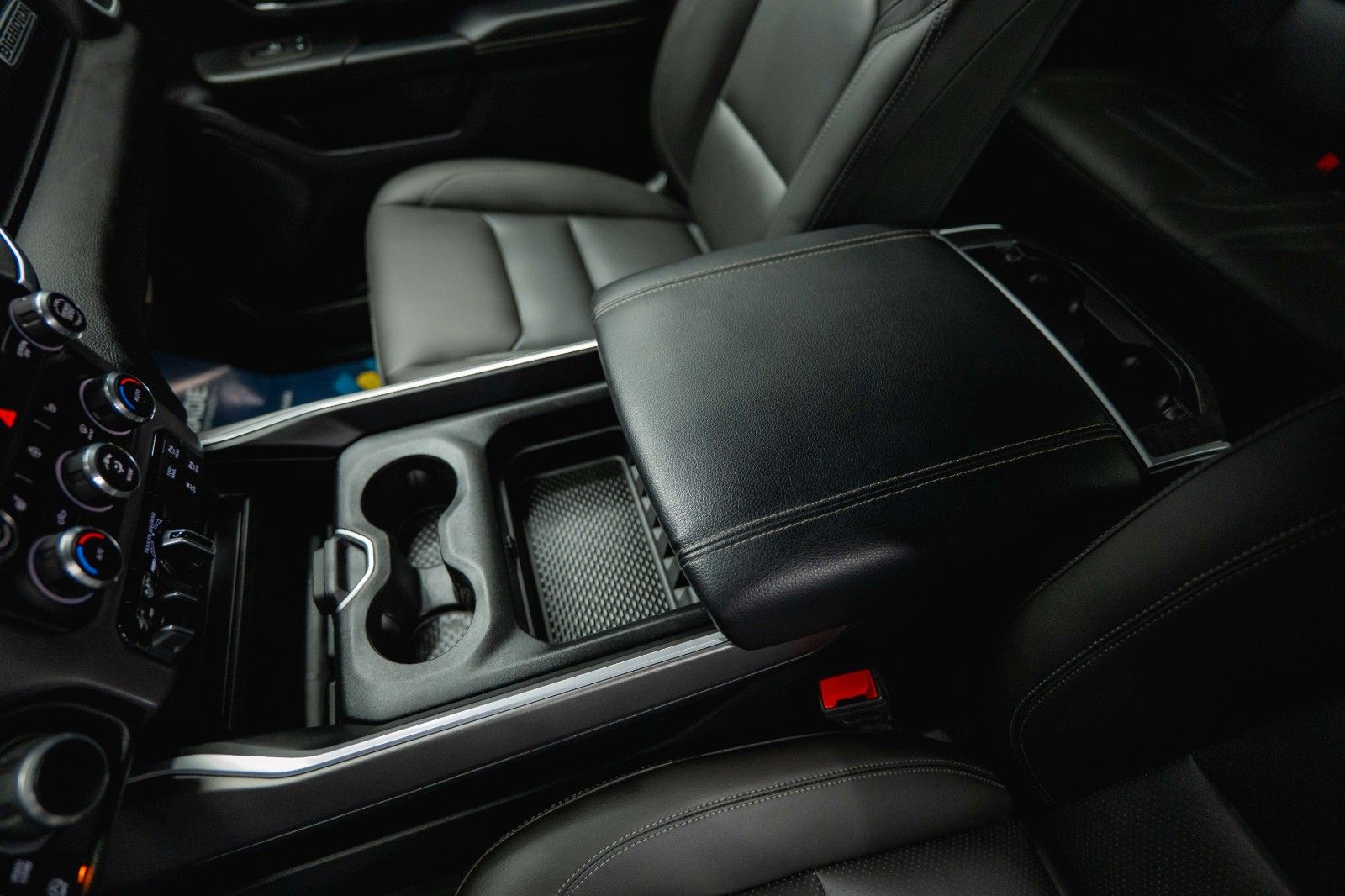 Fahrzeugabbildung Dodge RAM 5.7 V8 HEMI 4x4 BLACK EDITION Longbed 19%