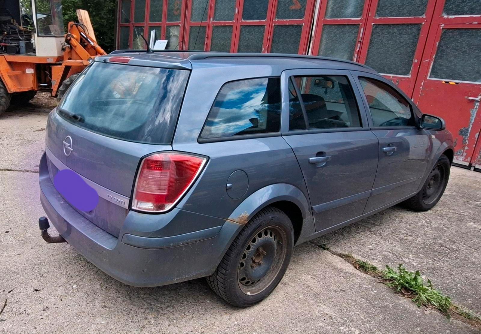 Opel Astra 2006 — engine 120 HP (88kW)