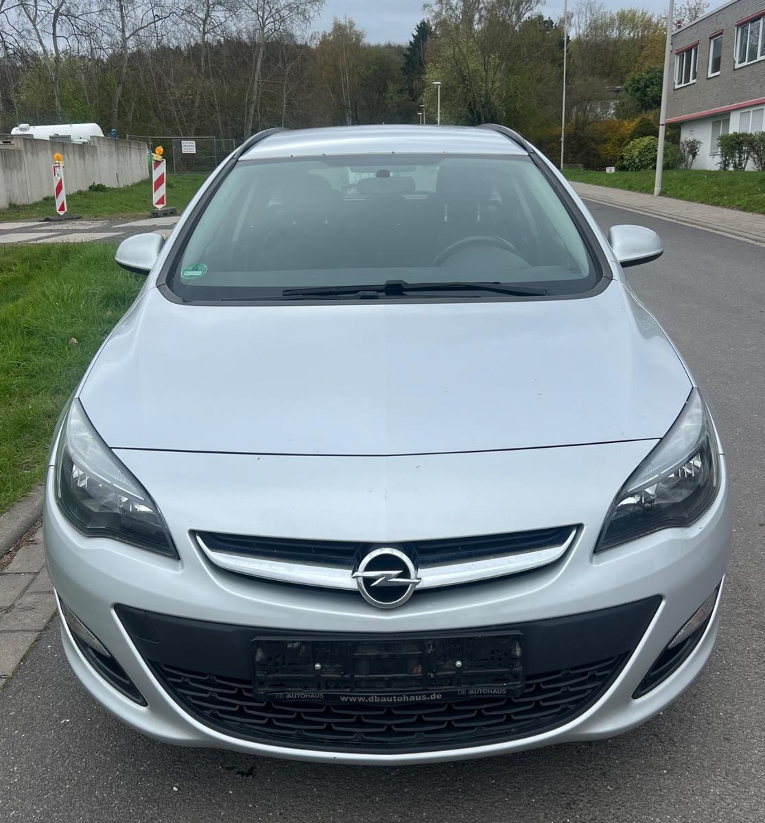 Opel Astra J Sports Tourer Edition