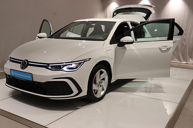 Golf GTE 1.4 TSI eHybrid ACC AHK KAMERA NAVI BT 