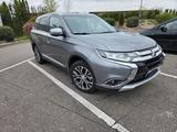 Mitsubishi Outlander 2.2 DI-D Top ClearTec 4WD Top - Mitsubishi Outlander Top mit Diesel-Antrieb