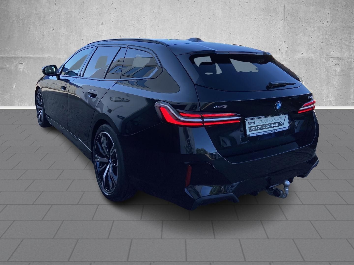 BMW 540 d xDrive Touring M Sport HUD StandHZG AHK Na foto 5