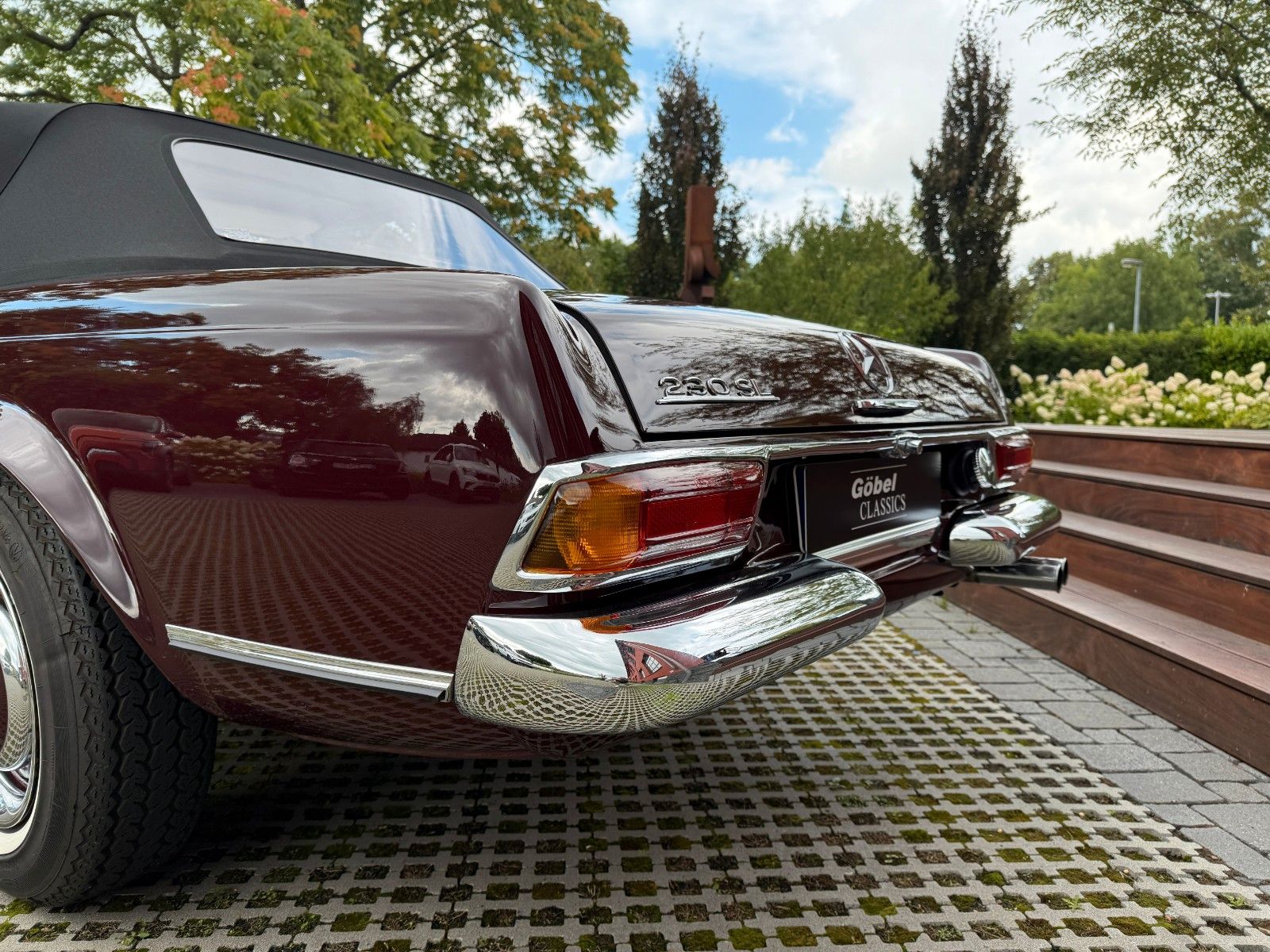 Fahrzeugabbildung Mercedes-Benz 230 SL