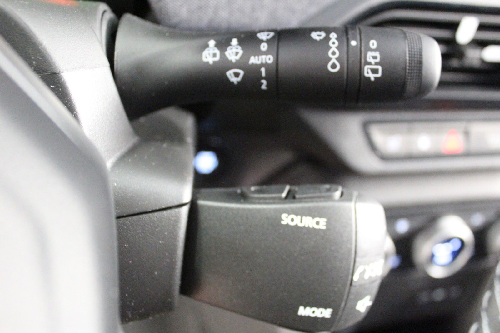 Fahrzeugabbildung Dacia Sandero Journey+ ECO-G 120 *Navi*Sitzhz*LPG