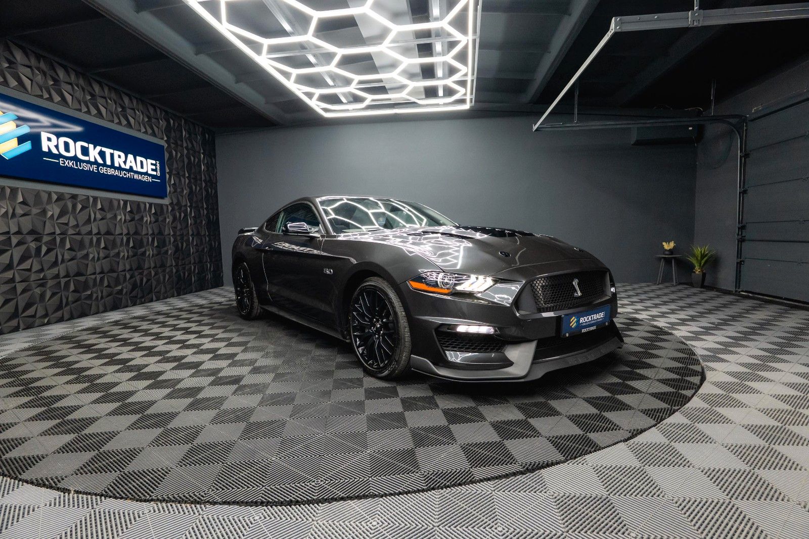 Fahrzeugabbildung Ford Mustang Shelby GT 500 5.0 V8 Performance CarPlay