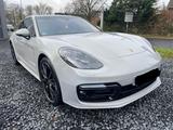 Porsche Panamera 4 Executive/Massage/Keyless/Softclose - Porsche Panamera Executive mit Benzin-Antrieb