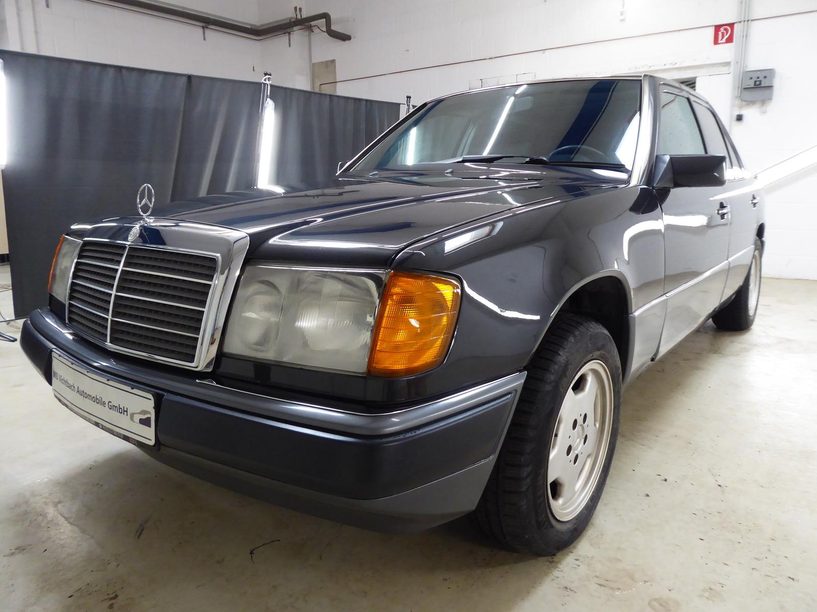 Mercedes-Benz E 230 *Oldtimer mit H-Zulassung*