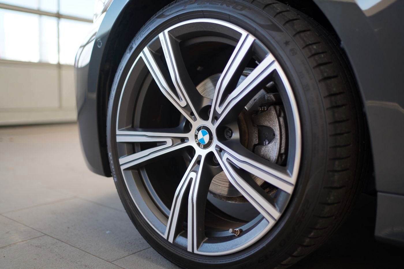 Fahrzeugabbildung BMW 320i xDrive M Sport Parkassist+AHK+HiFi+Alarmanl