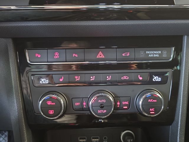Ateca Xcellence 1.4 TSI DSG*AHK*ALCANTARA*