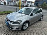 Volkswagen Golf VII Lim. 1.5 TSI *1 Hand*Navi*AHK*ACC* - VW Golf von 2019