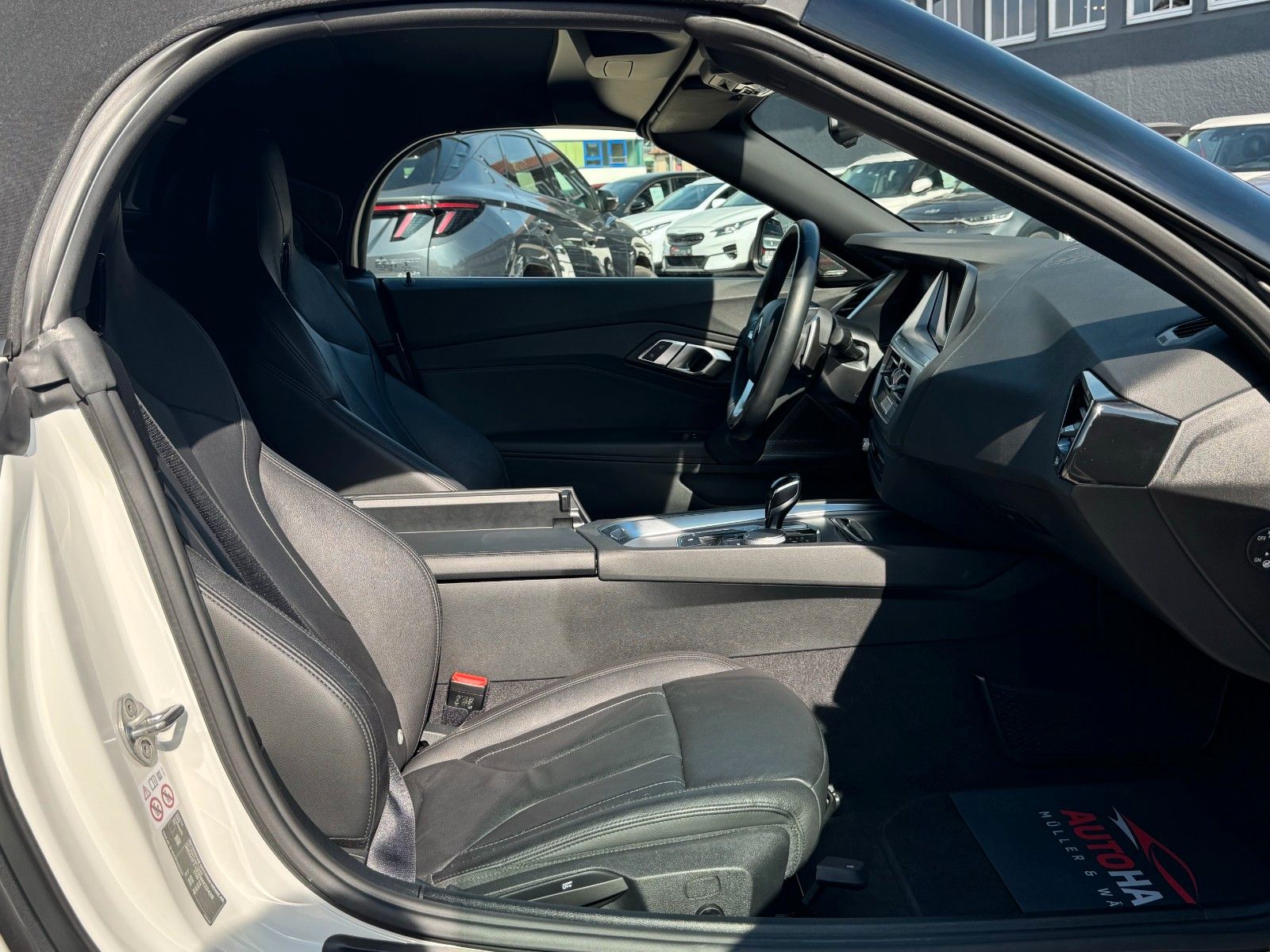 Fahrzeugabbildung BMW Z4 sDrive20i Aut. Advantage Tempo. H&K PDC SHZ