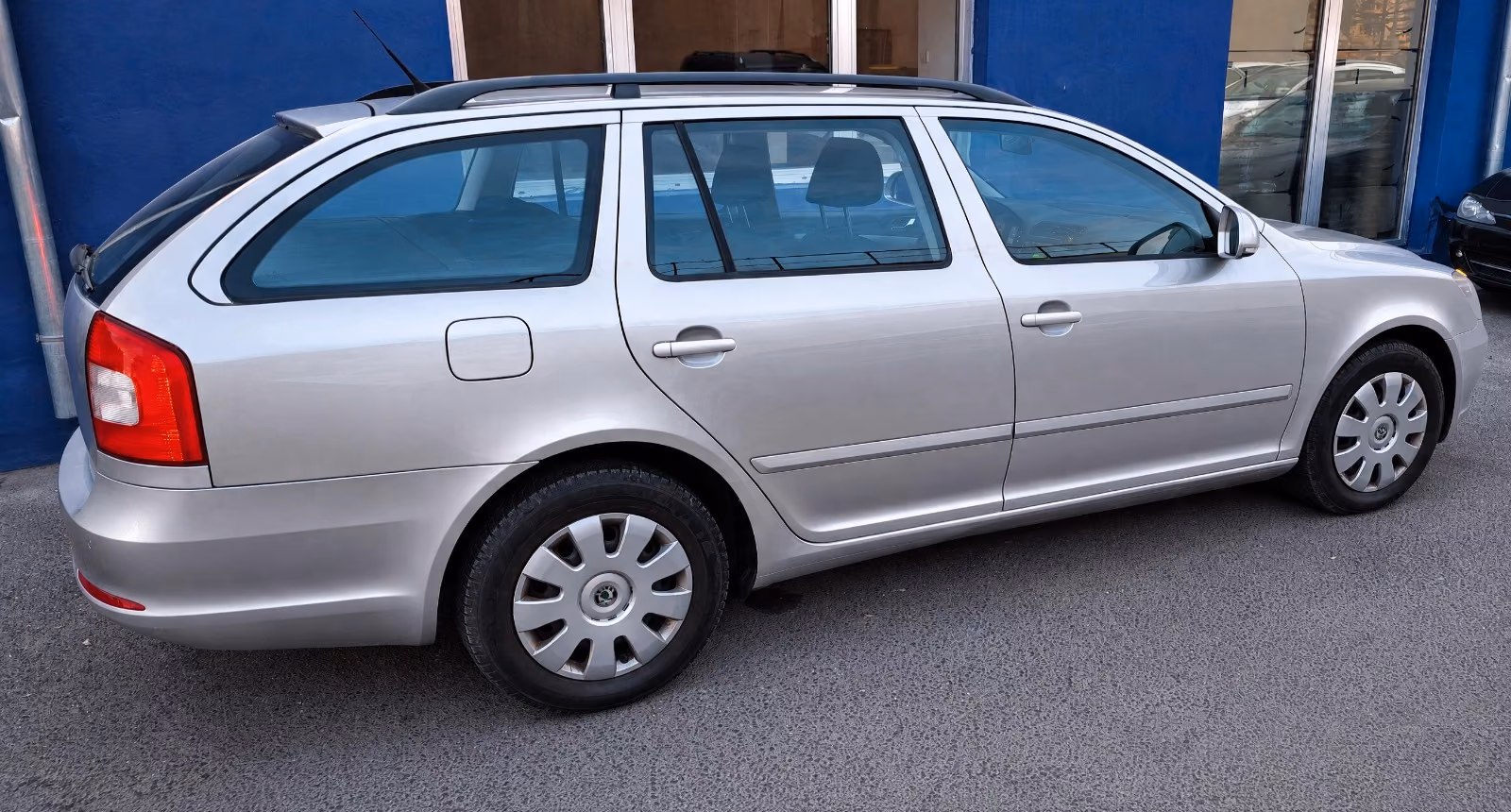 Skoda Octavia 2010 — interior