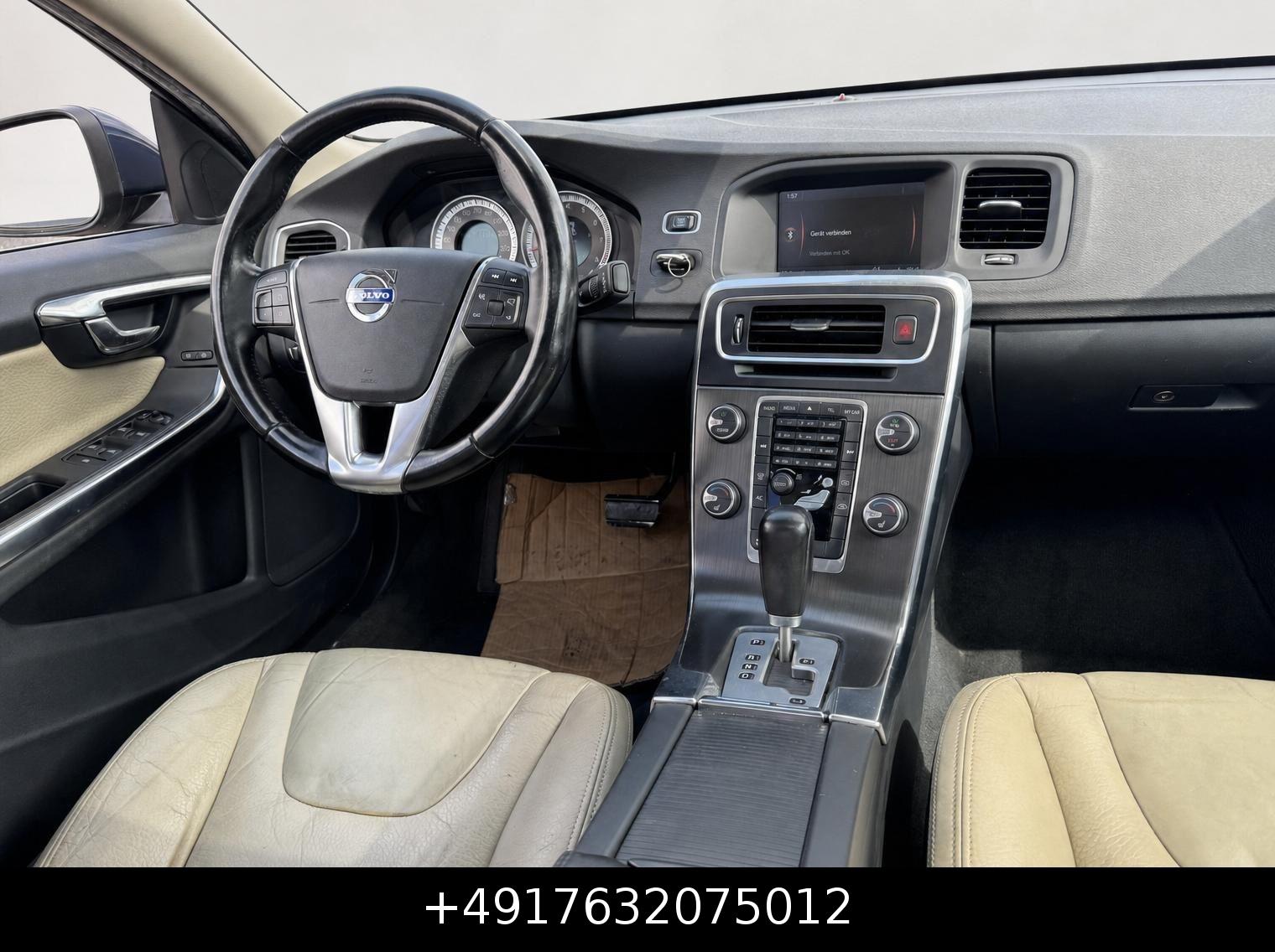 Volvo S60 T5 2.5 Turbo 254 ch BVA – Summum – Cuir – Toit ouvrant – 86 771 km