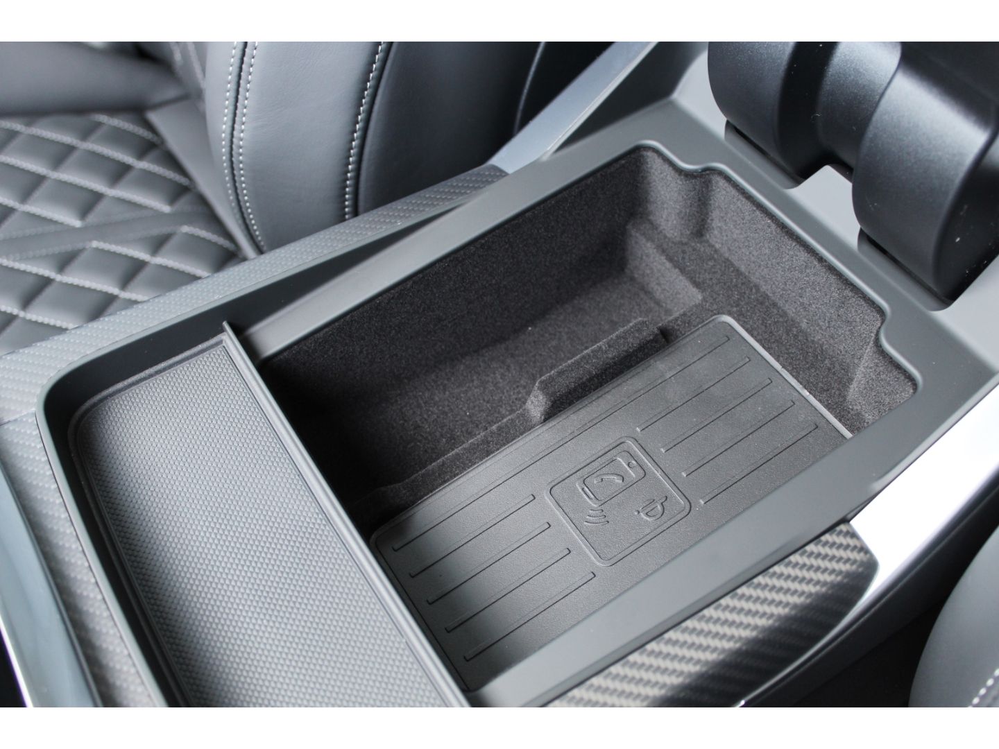 SQ7 4.0TFSI qu.Tiptr.- S-Sitze*Carbon*Pano*B&O!!
