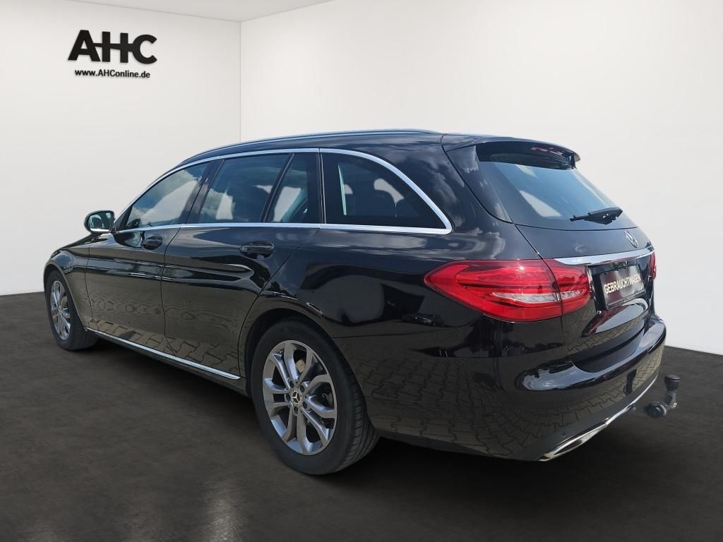 Fahrzeugabbildung Mercedes-Benz C 300 T Avantg. AHK Totwi. Pano Navi LED SHZ KAM
