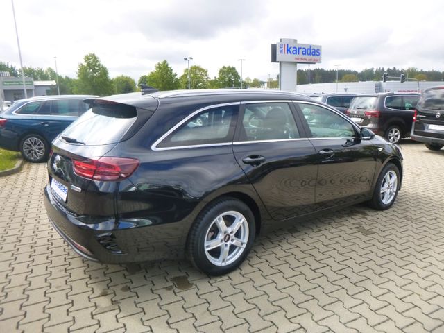 Fahrzeugabbildung Kia cee'd Sportswagon 1,6 CRDi >AUT/KAM/NAV/SHZ<