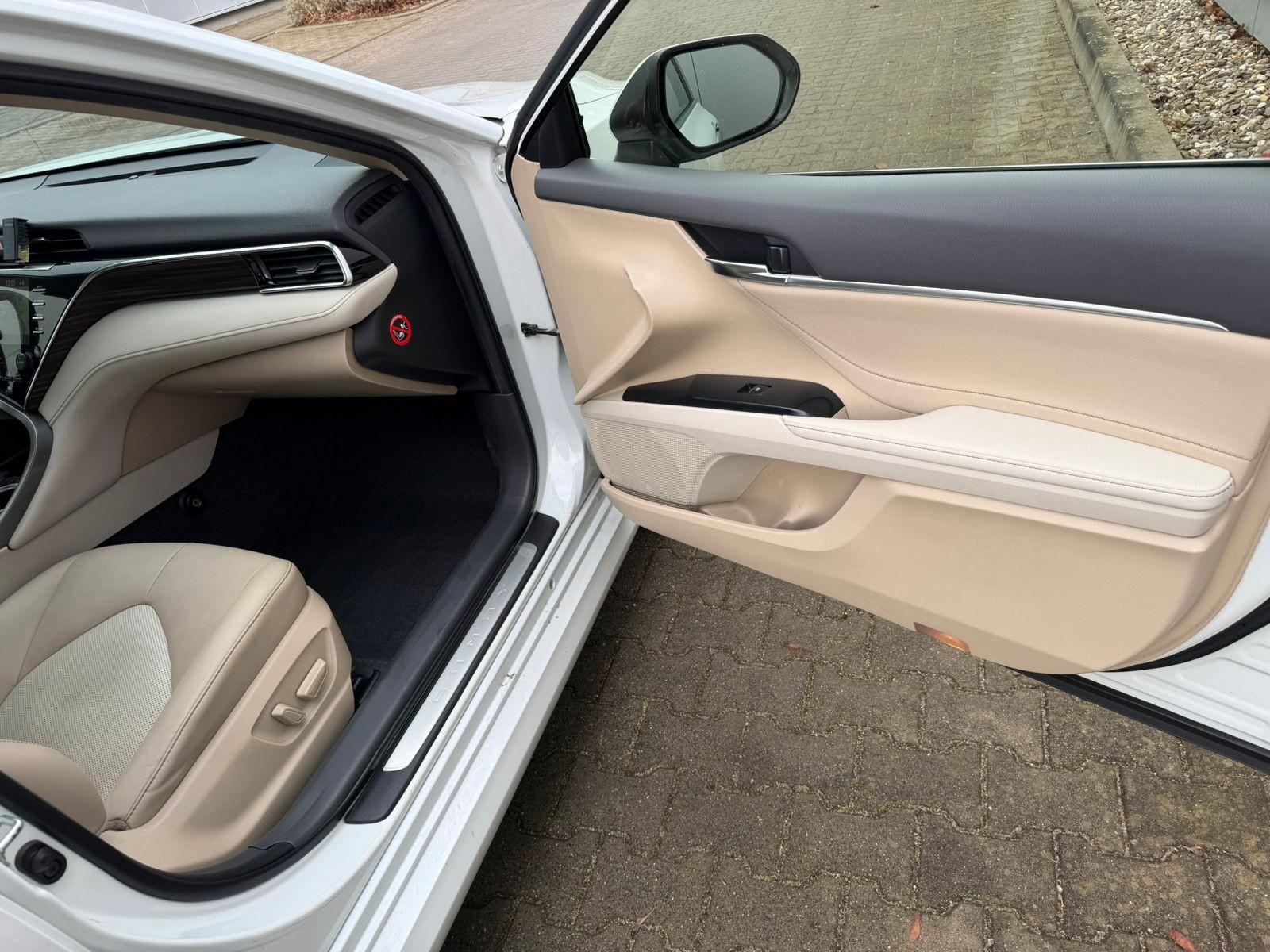 Toyota Camry Executive