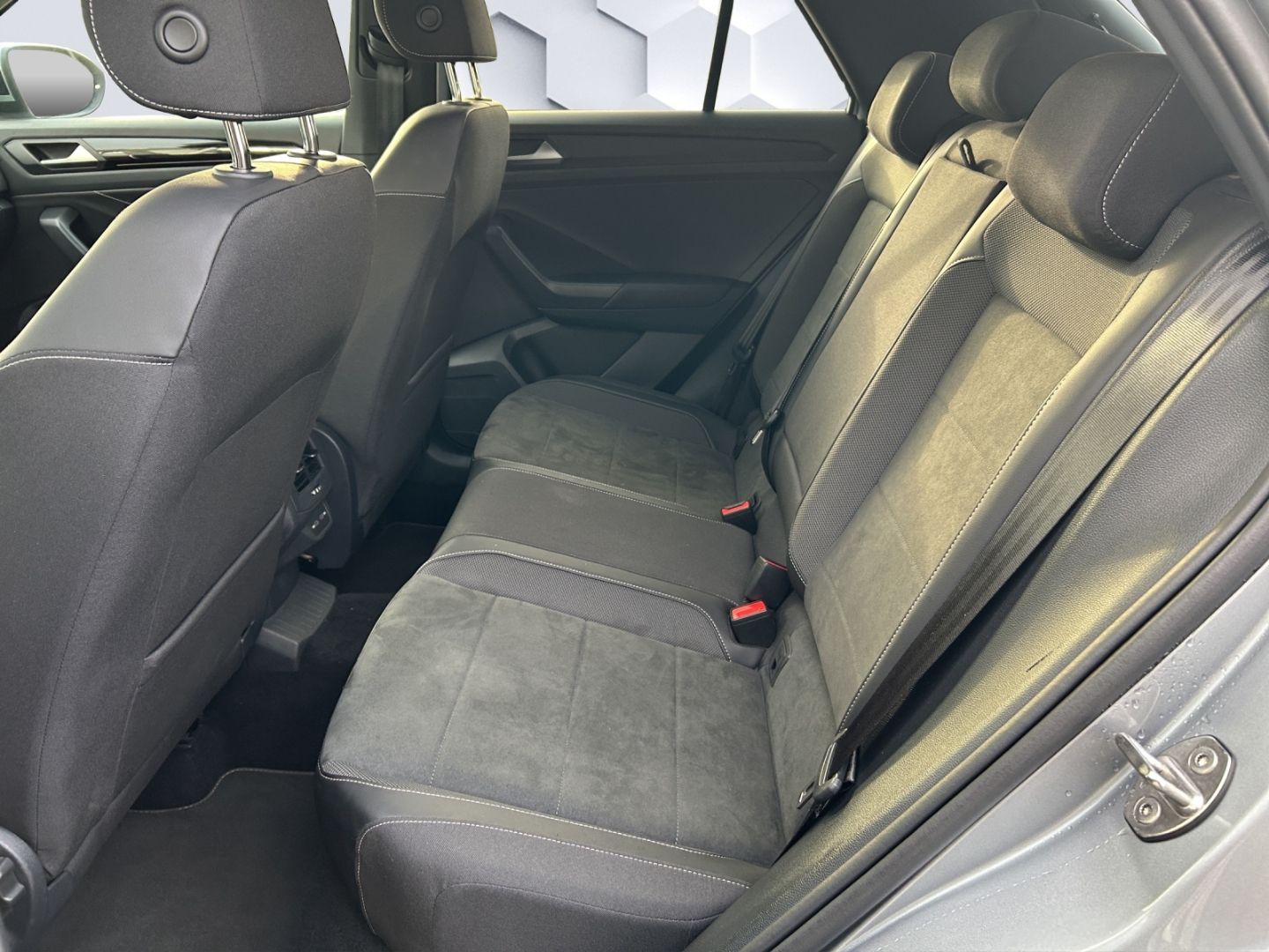 T-Roc R-Line 1.5 l TSI OPF 110 kW DSG AHZV Matri