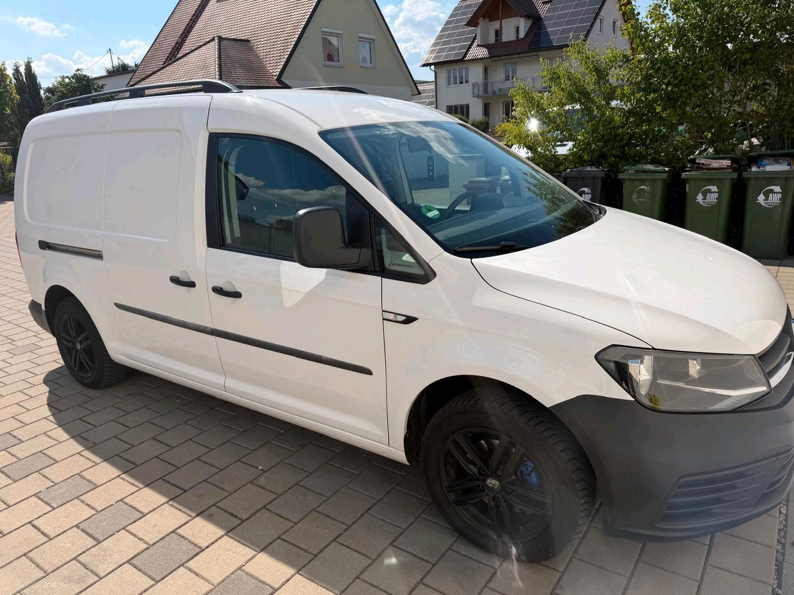 VW Ich verkaufe VW Caddy 2018 km 100899