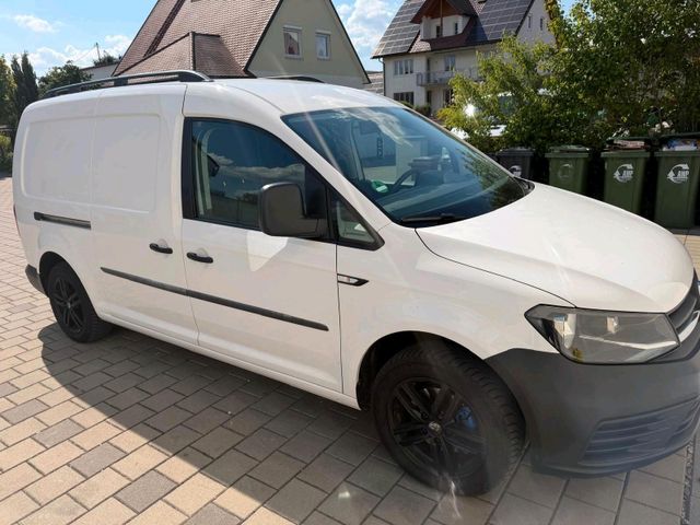 VW Ich verkaufe VW Caddy 2018 km 100899