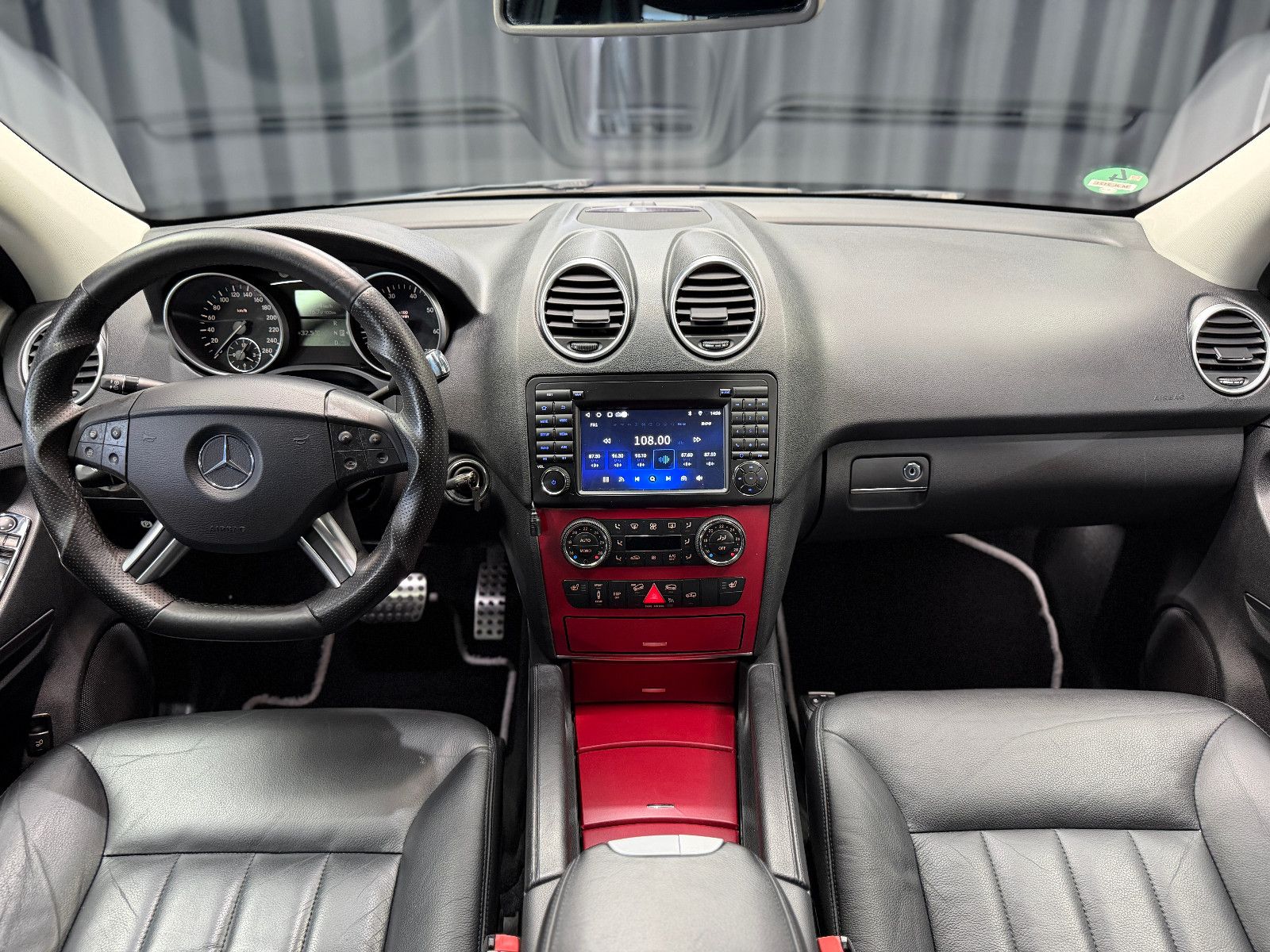 Fahrzeugabbildung Mercedes-Benz ML 500 4Matic 5.0 V8|H&K|PANO|NAVI|AHK