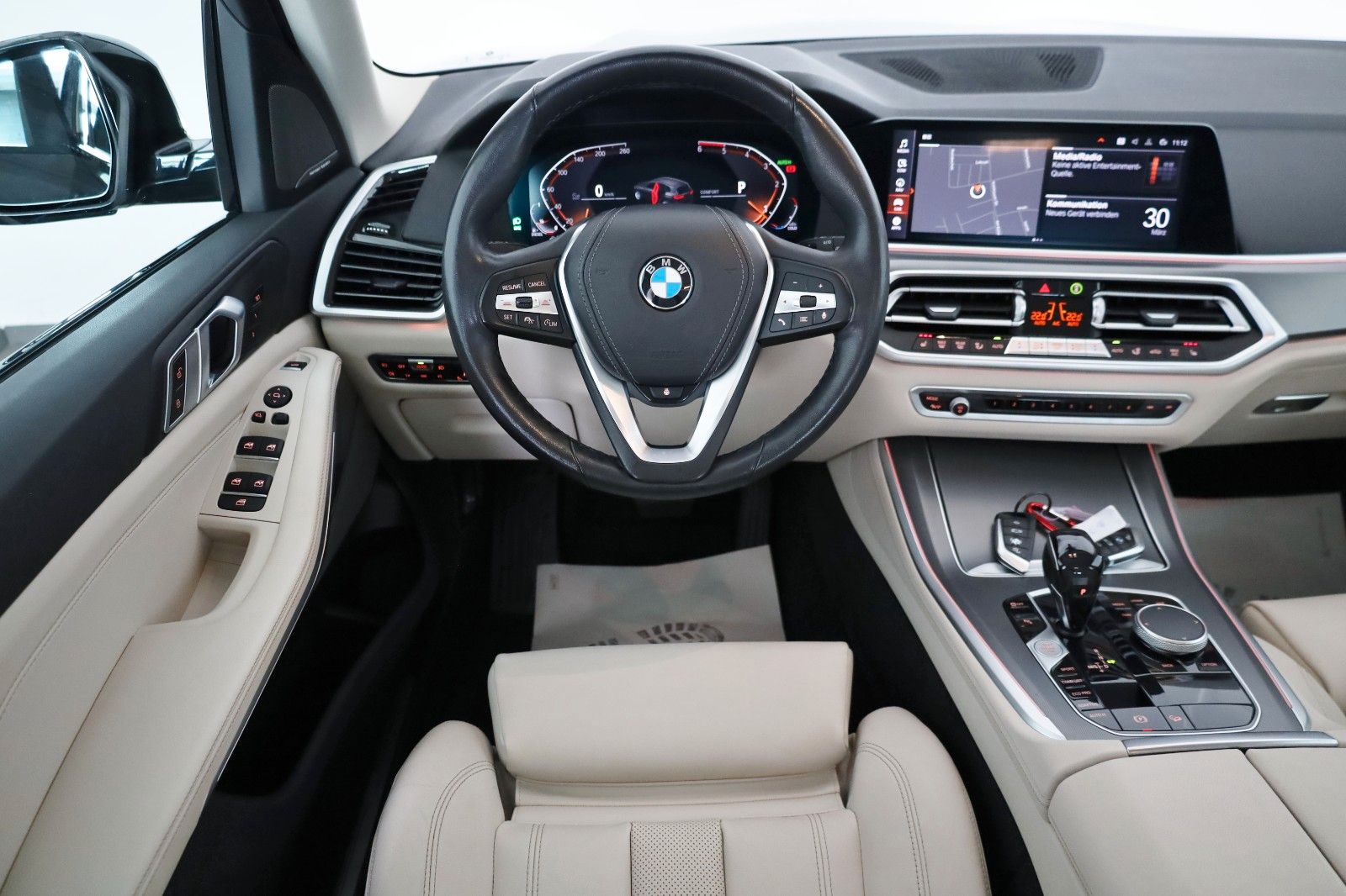 Fahrzeugabbildung BMW X5 xDrive 30d,Leder,Navi,LED,SH,H&K,Kamera,ACC