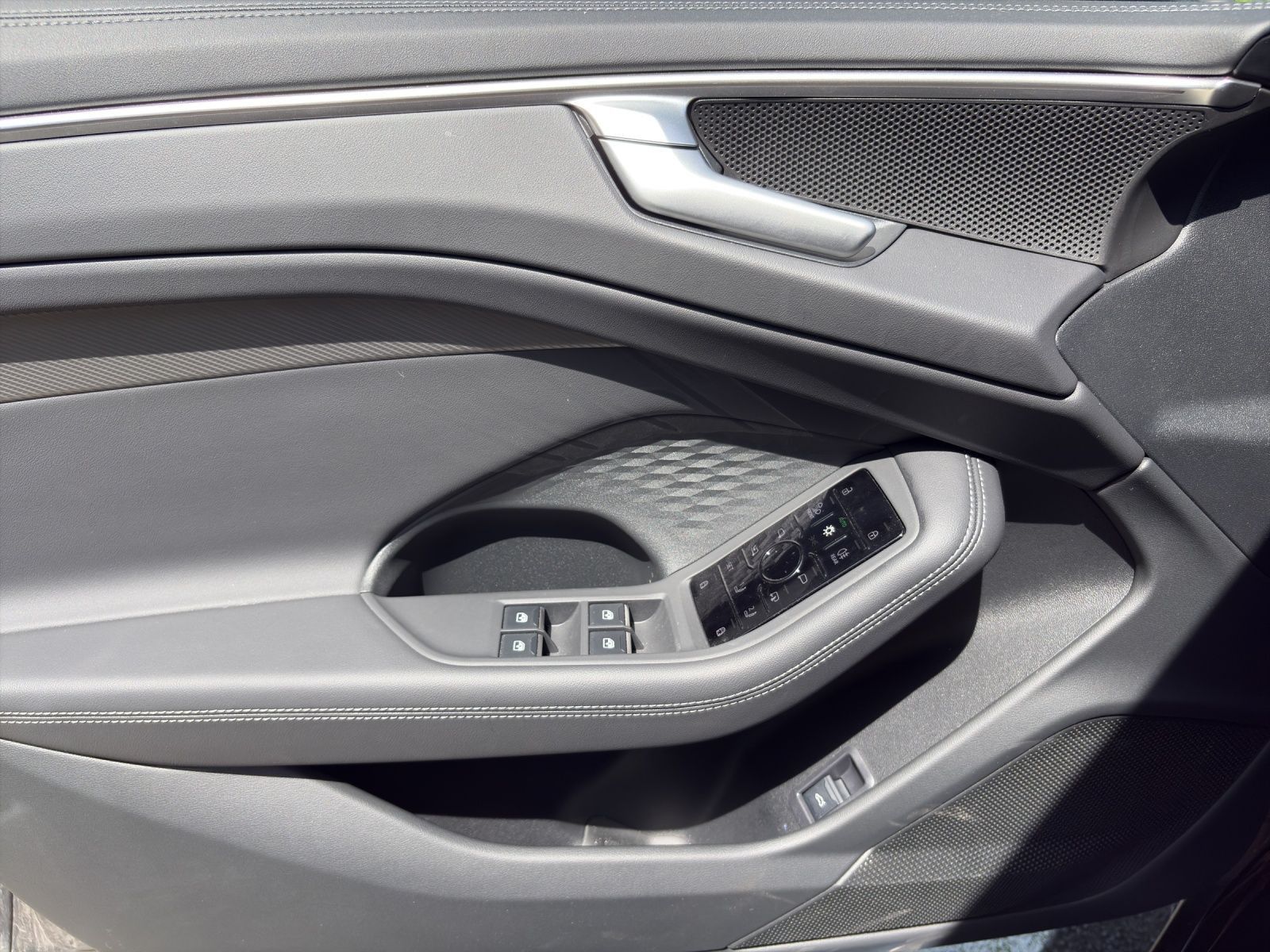 Audi A6 - Bild 8