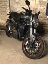 Ducati Monster 821 Black Stealth + Zubehör - DUCATI MONSTER 821 STEALTH