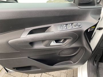 Bild 14 Opel Combo Life RFK PDC AHK WINTERPAKET