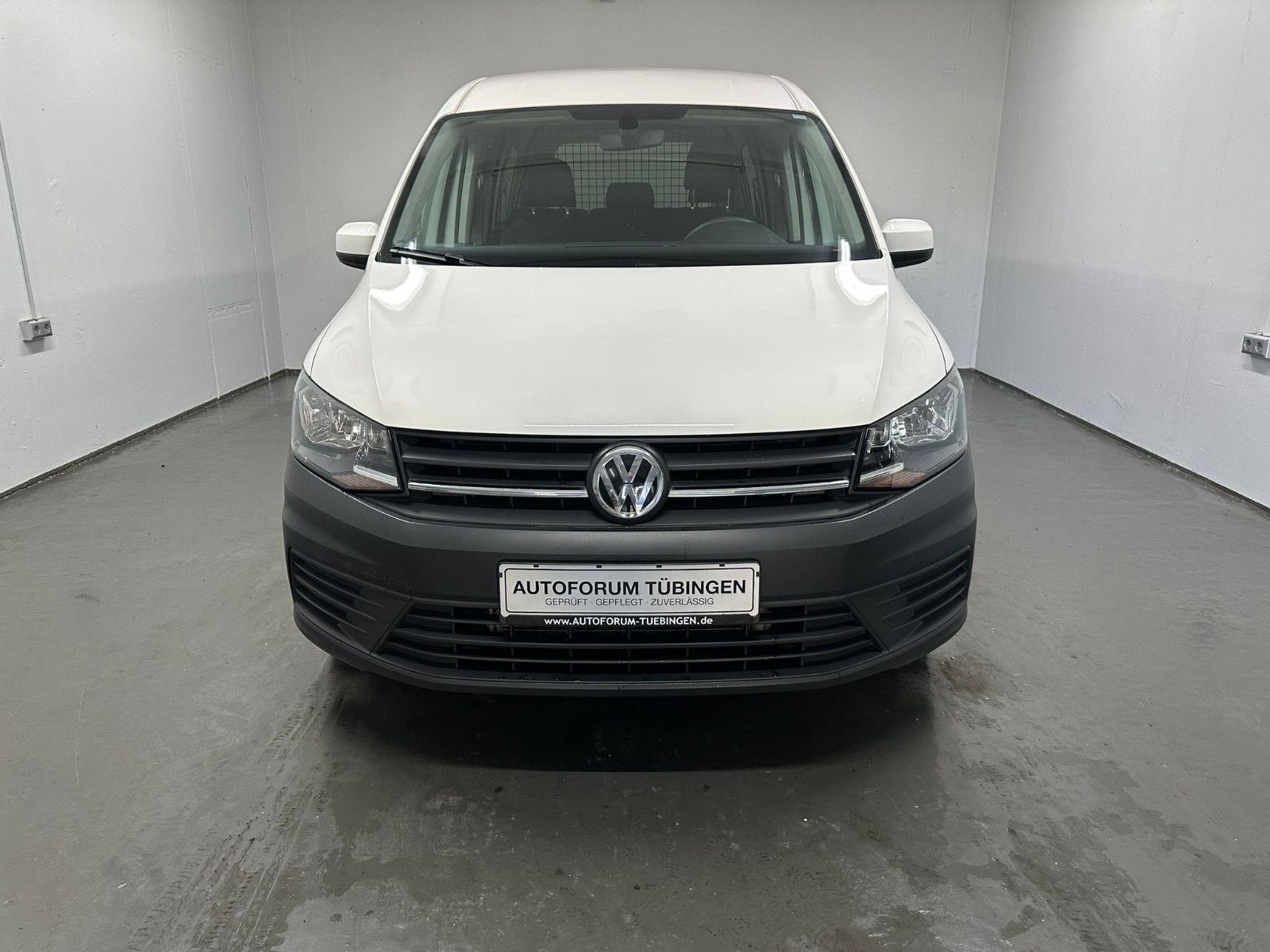 Fahrzeugabbildung Volkswagen Caddy Maxi 2,0TDI 5-Sitzer*AHK*TEMPO*NAVI*