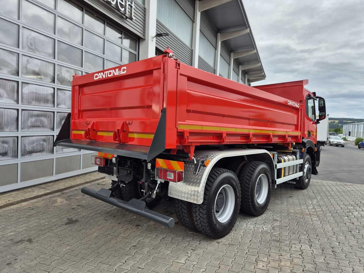 Fahrzeugabbildung Iveco X-Way AD300X48Z HR OFF 6x4 Bordmatik Intarder