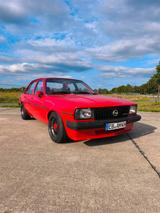 Opel Ascona b 2.0E - Opel Ascona mit Benzin-Antrieb