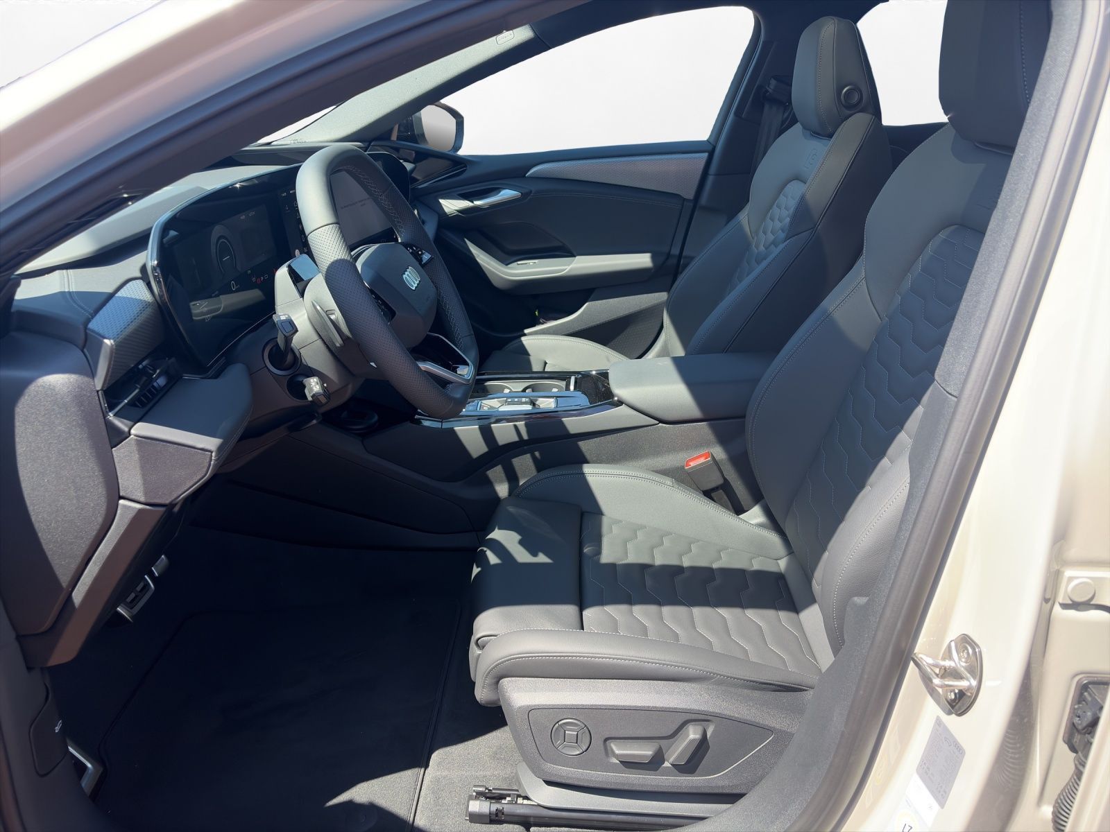 Audi A6 Avant e-tron QUATTRO+S-LINE+PANO+AHK+AR-HUD+ imagem 2