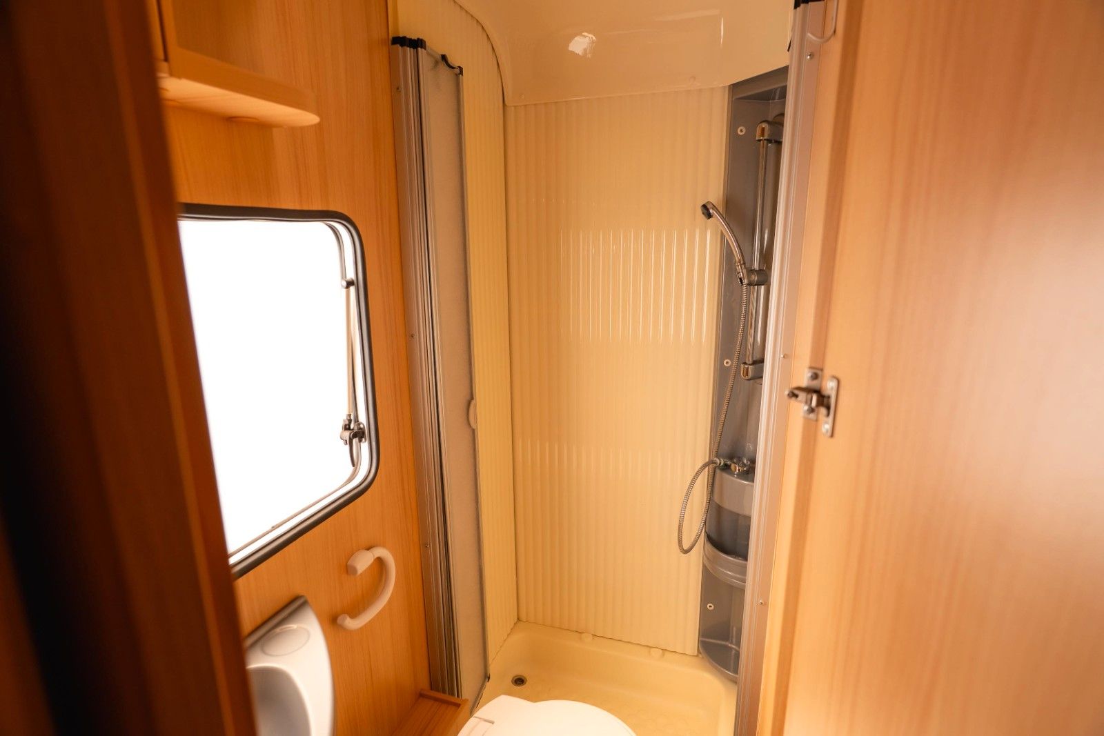 Fahrzeugabbildung Fiat Ducato Alkoven *6 Schlafplätze*Markise*Klima*
